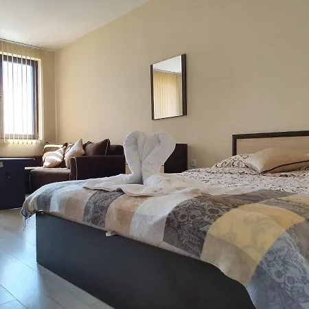 Ani's Золотые Пески